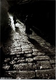 微风吹过的身影